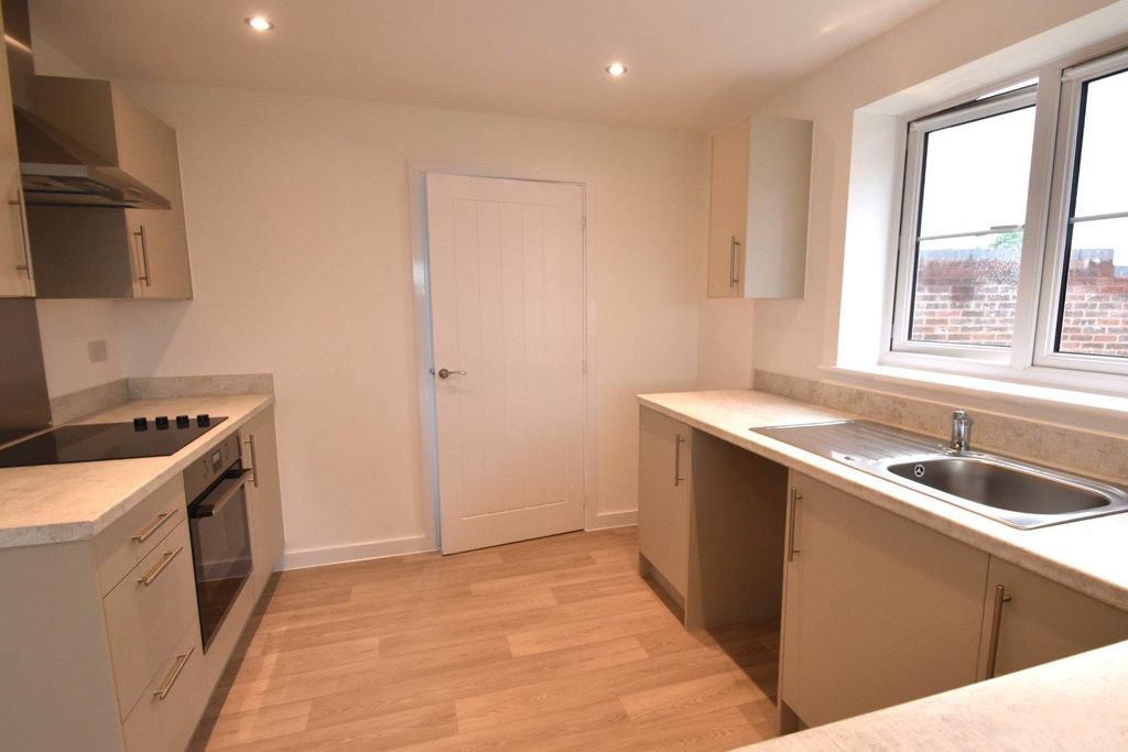 Property photo 3 of 20 Cullompton Seddons