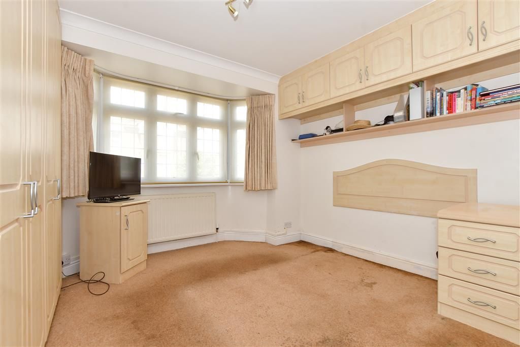 Property photo 3 of 8 Bedroom 1