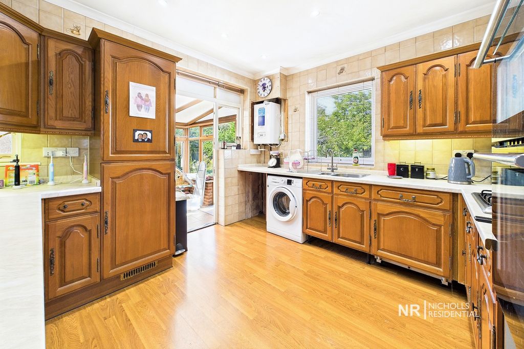 Property photo 3 of 14 Kitchen Area