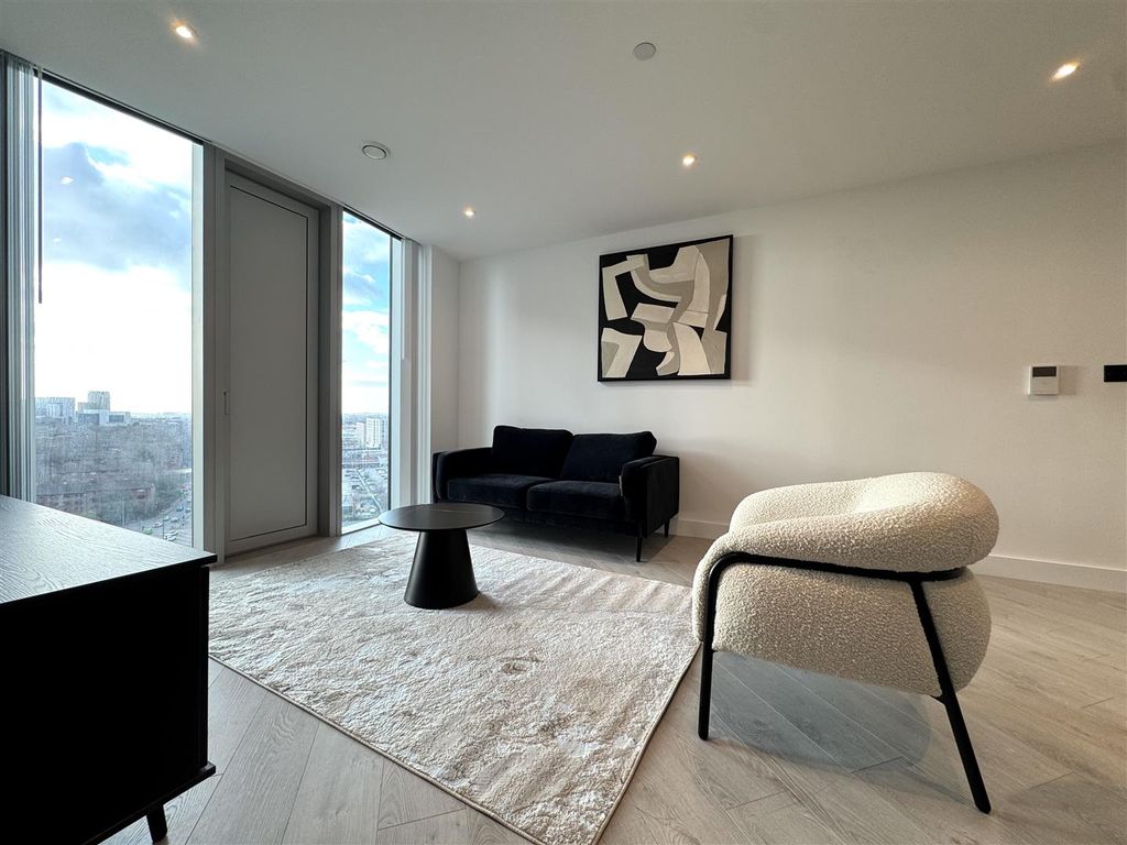 Property photo 2 of 29 Living Room Pic 8.Jpeg