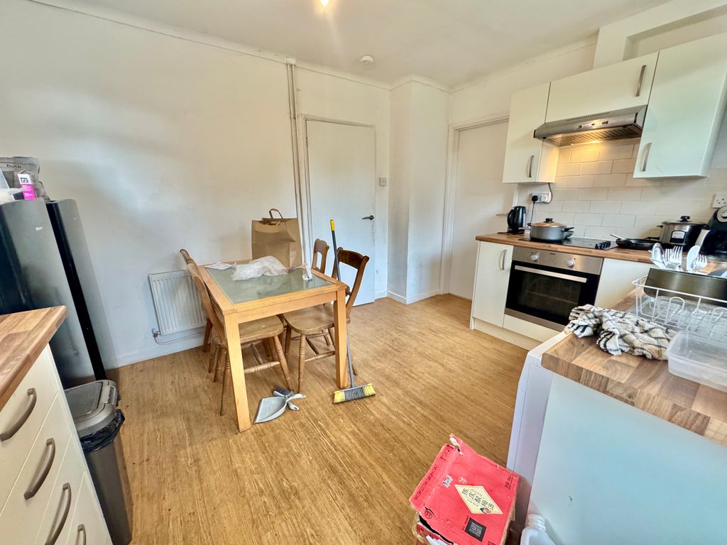 Property photo 3 of 13 Image