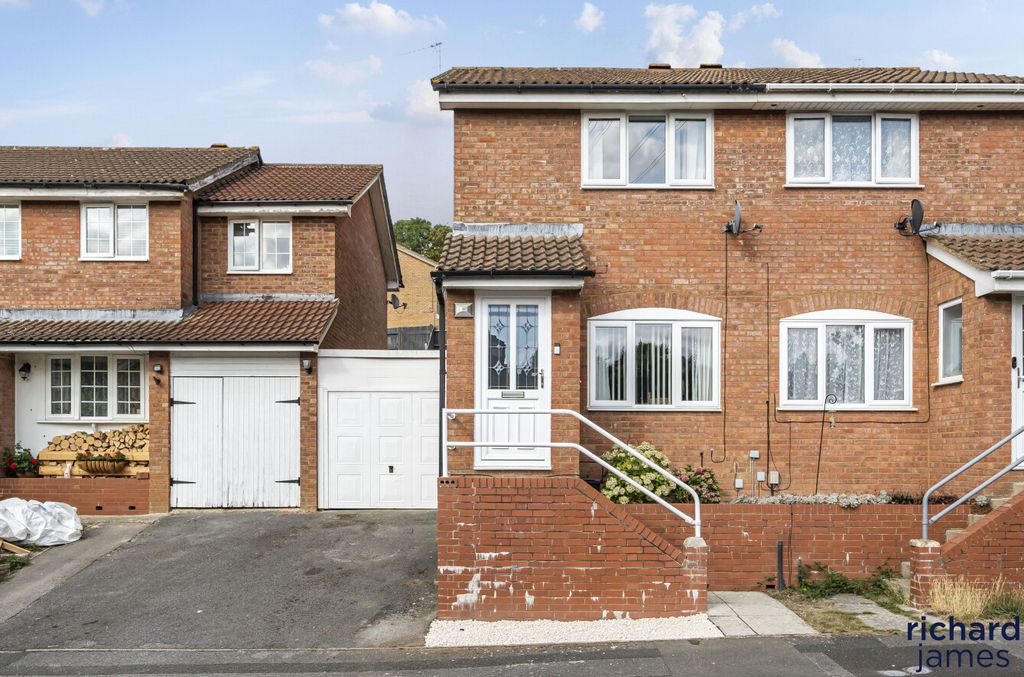 Property photo 1 of 12 A943F63Be000483Dafa5F32489F4871F