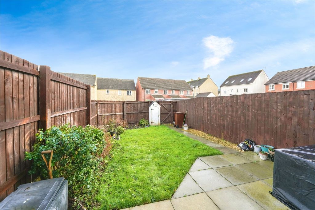 Property photo 2 of 12 Picture No. 32