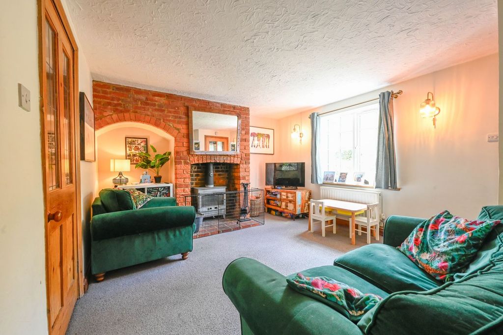 Property photo 2 of 13