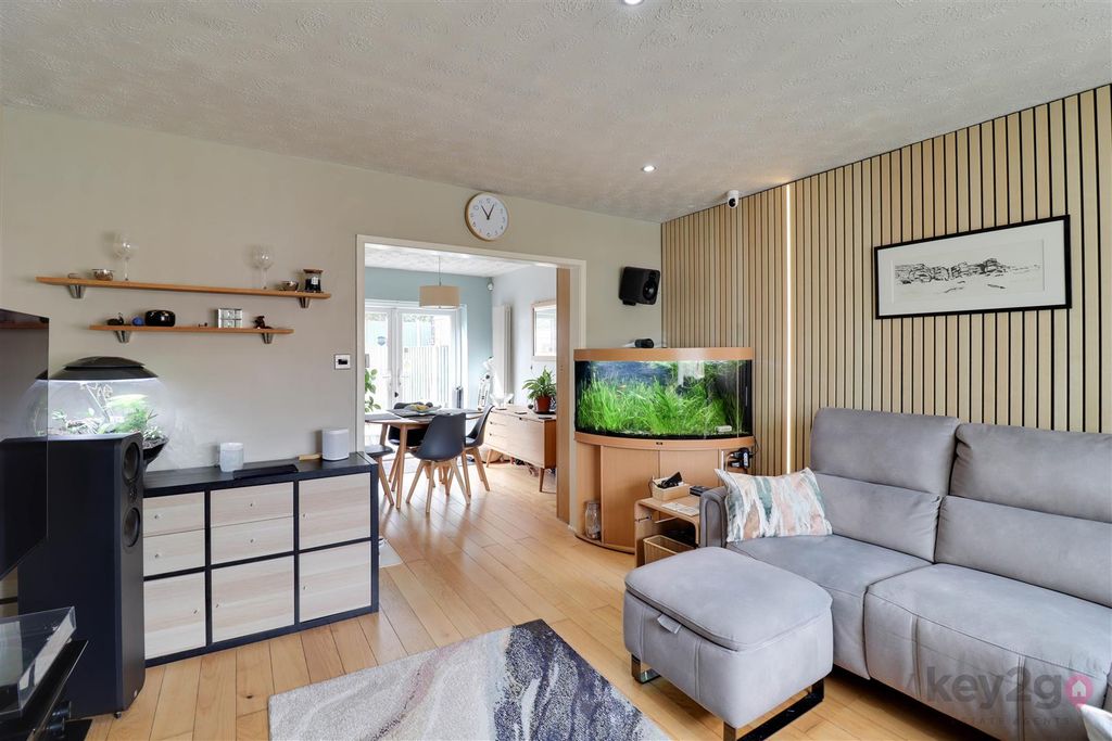 Property photo 1 of 20 Img_8908-Img_8910.Jpg