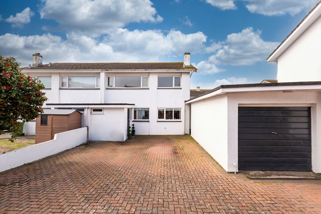 Property photo 1 of 30