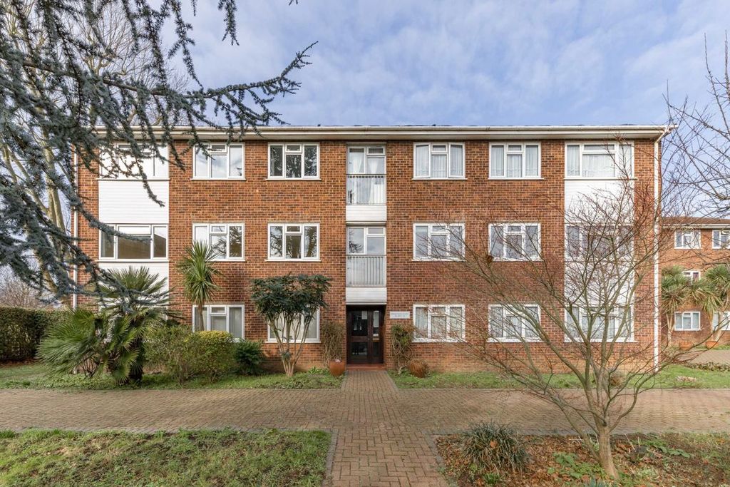 Property photo 1 of 6