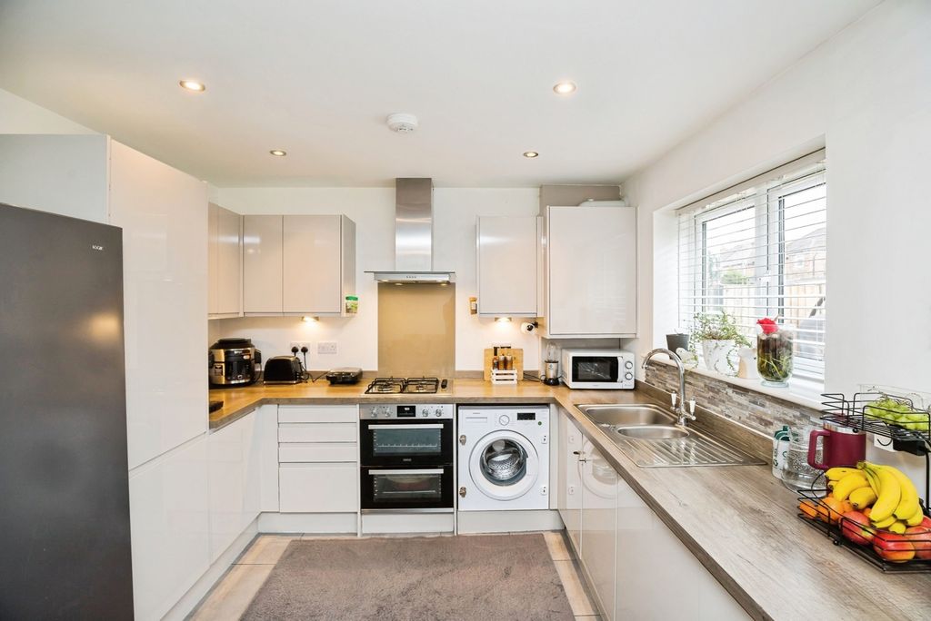 Property photo 2 of 17 Pbox-Img.Jpg