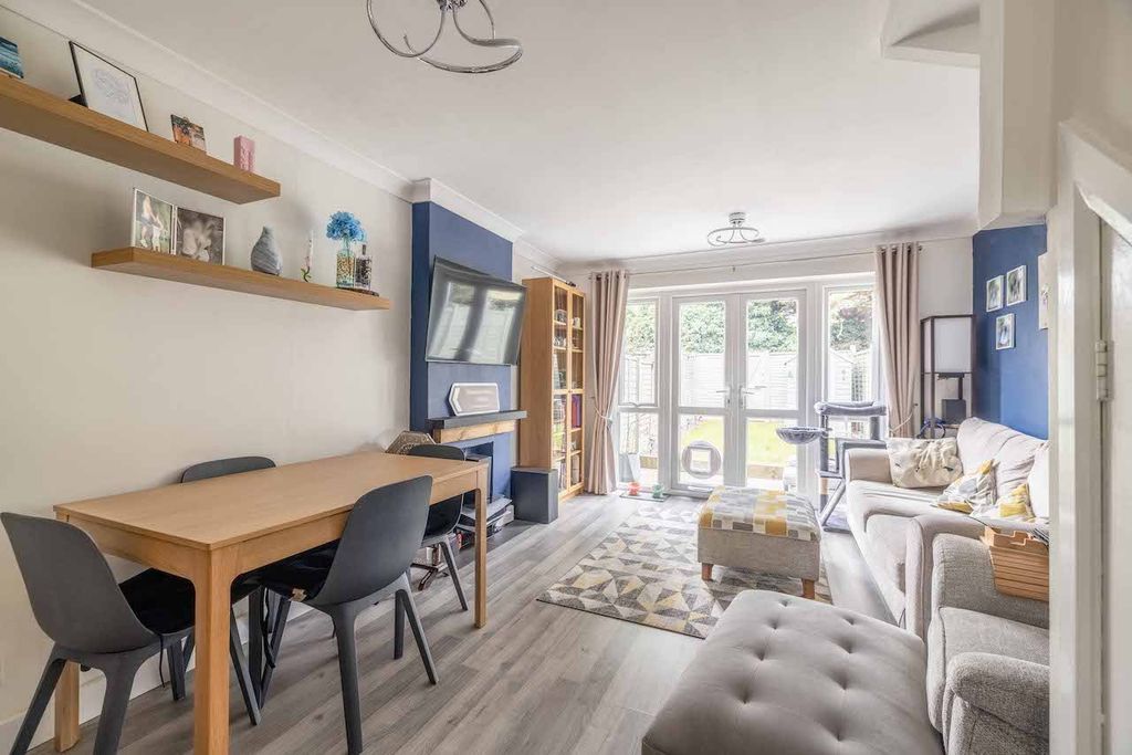 Property photo 3 of 13