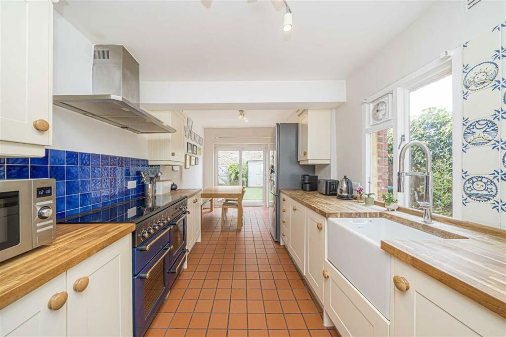 Property photo 3 of 7