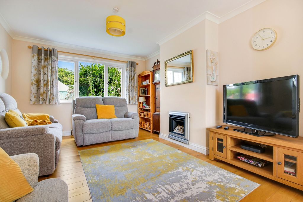 Property photo 2 of 18 Img_4914-Img_4916