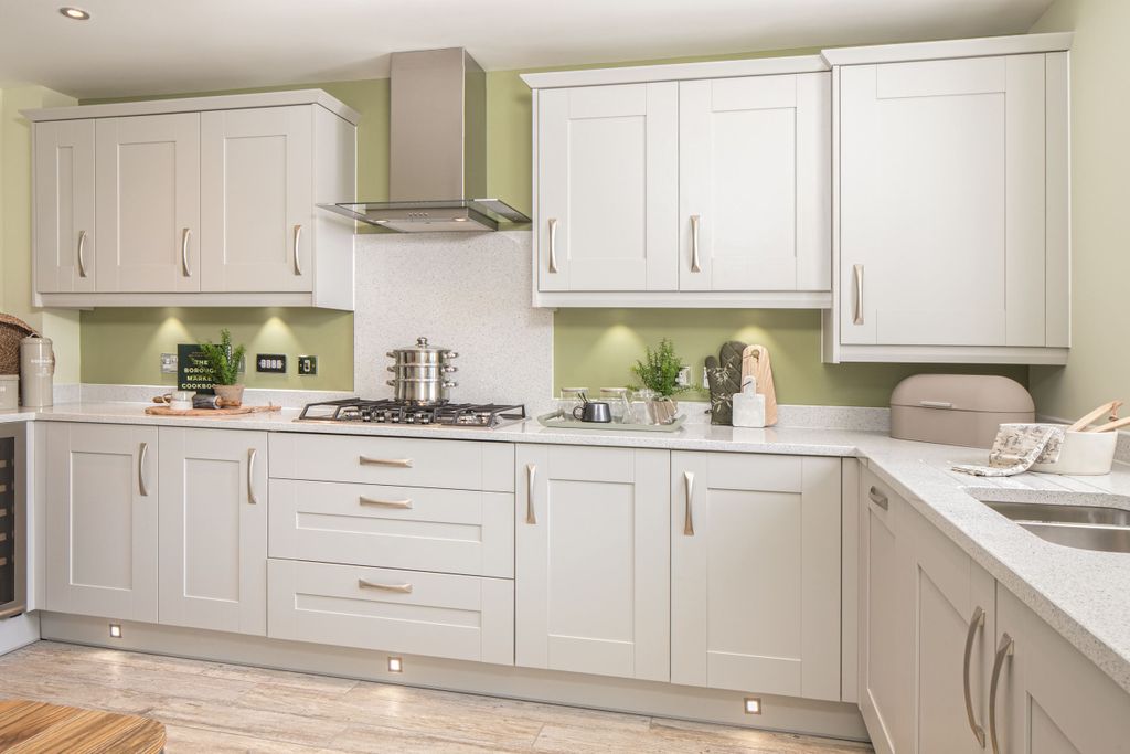 Property photo 2 of 10 Woodcote