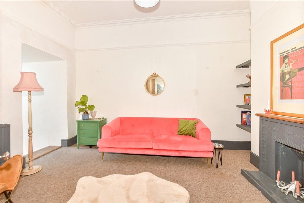 Property photo 2 of 14 Snug