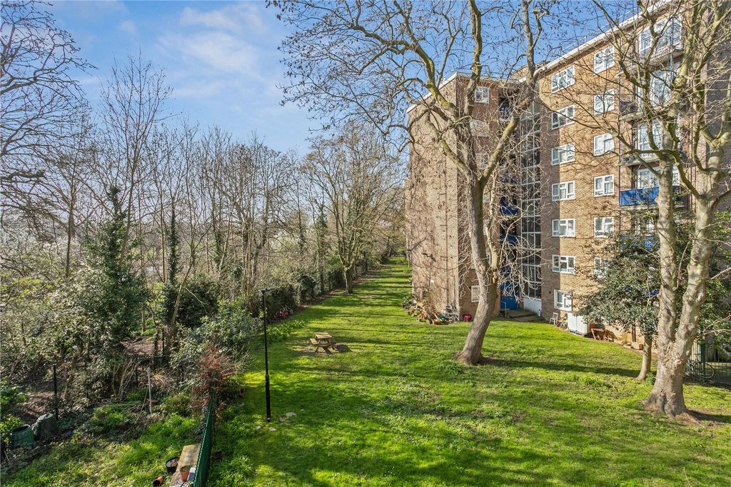 Property photo 2 of 11 Picture No. 14