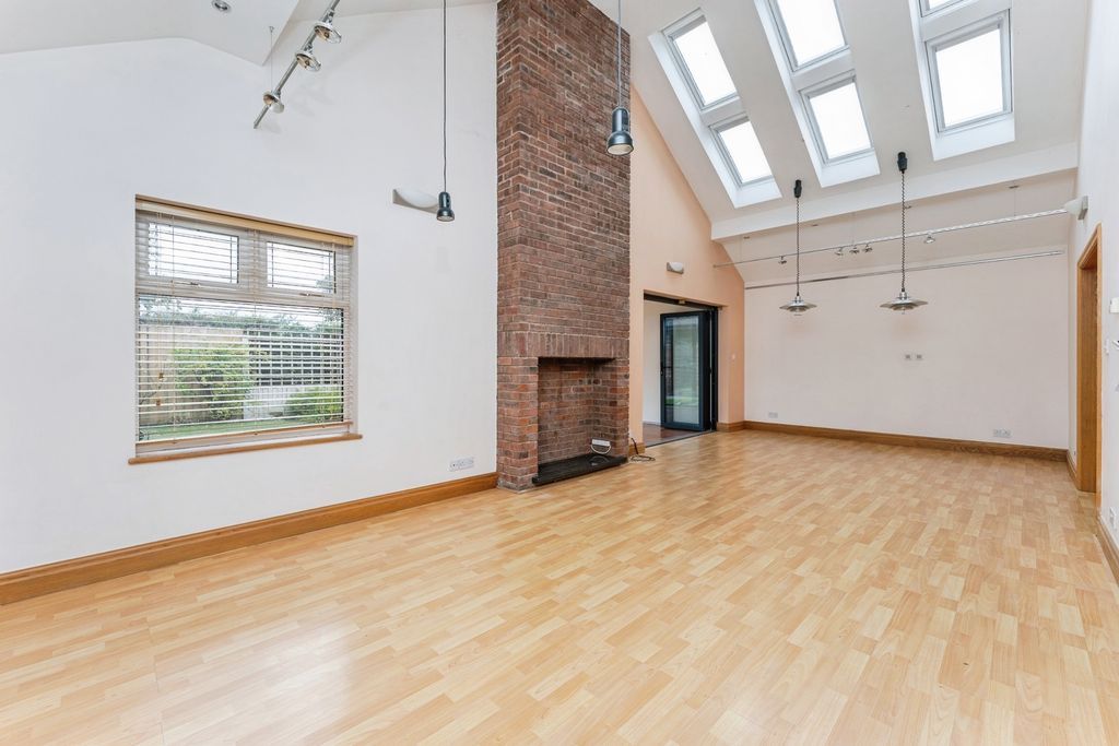 Property photo 2 of 22 Photo