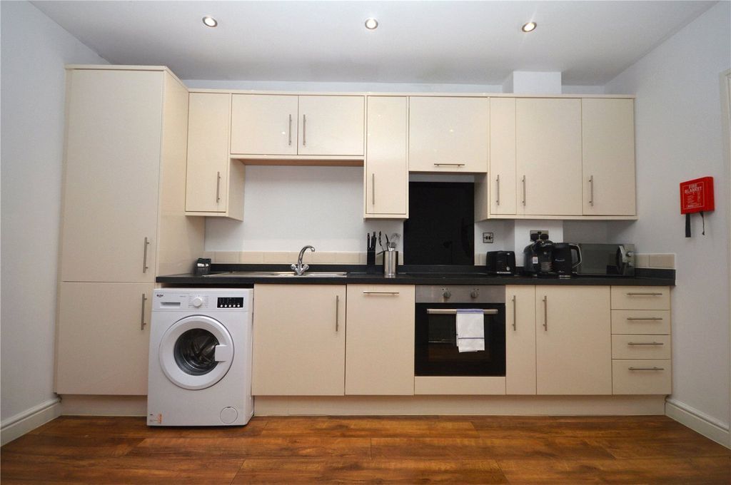 Property photo 3 of 7 Picture No. 08