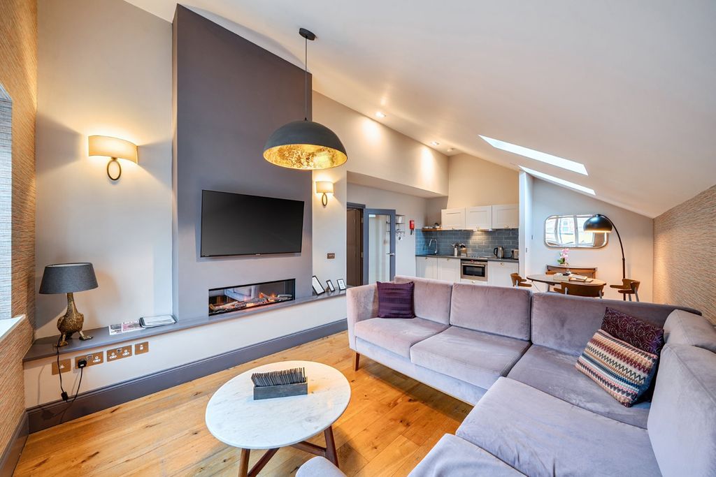 Property photo 3 of 22 Picture No. 01