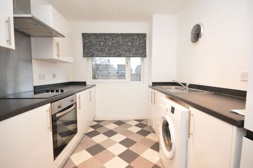 Property photo 3 of 10