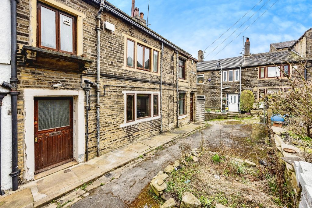 Property photo 1 of 18
