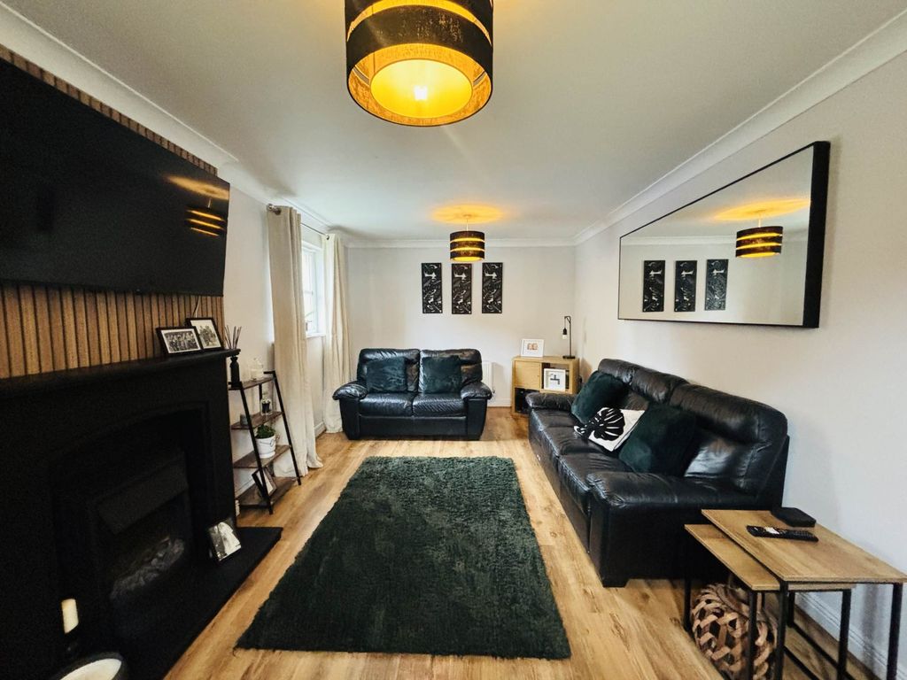 Property photo 2 of 26