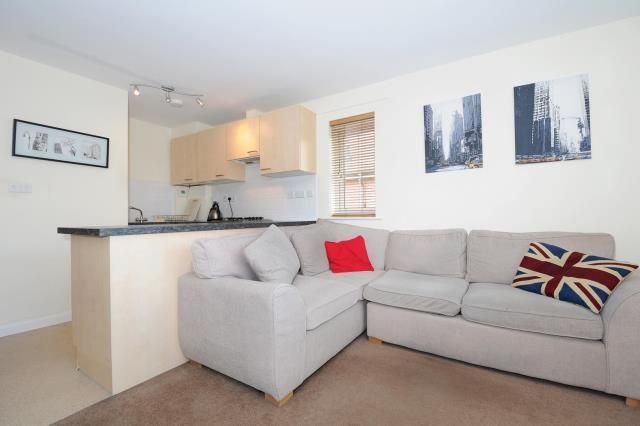 Property photo 3 of 7 Reception