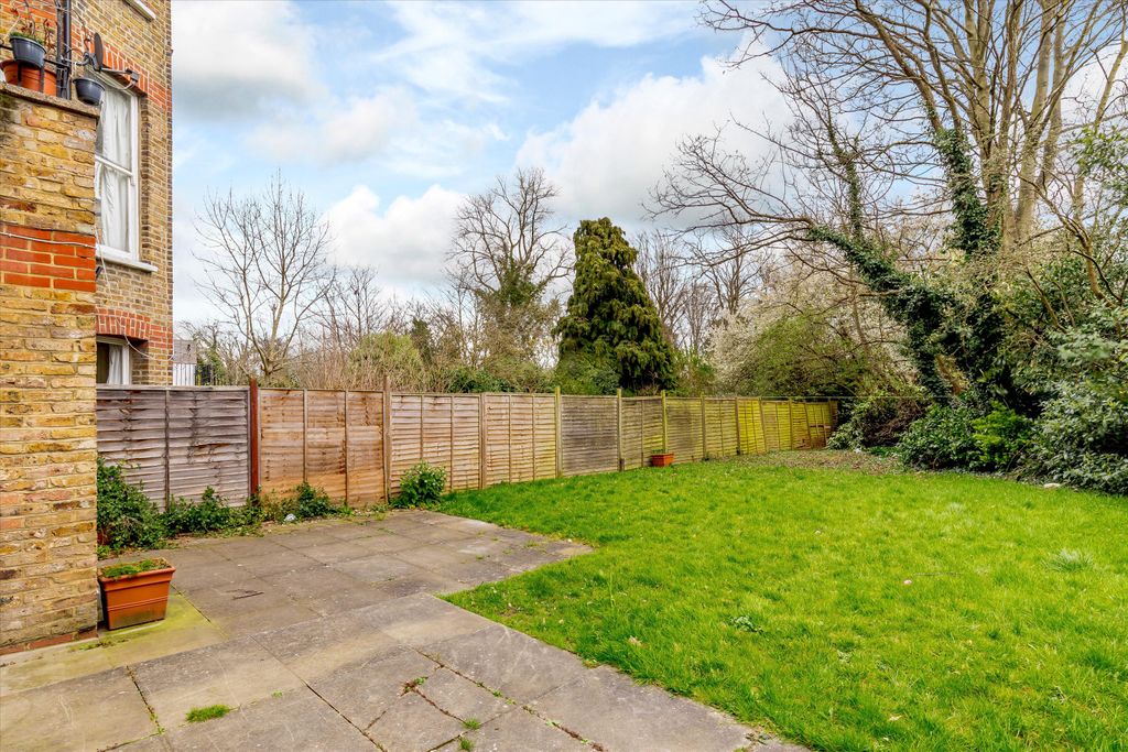 Property photo 3 of 11 Image