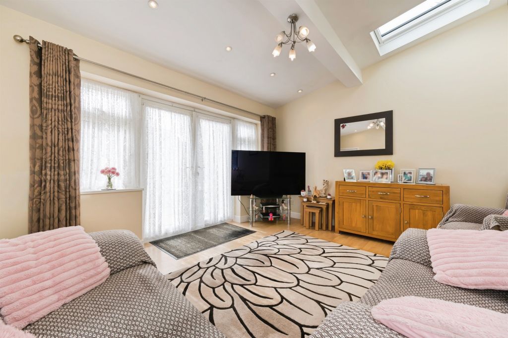 Property photo 2 of 16