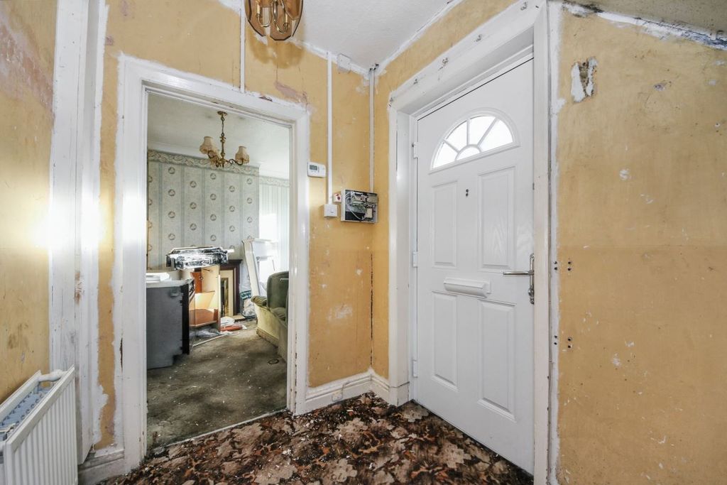 Property photo 2 of 23