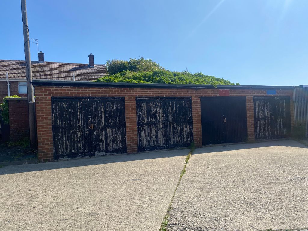 Property photo 1 of 3