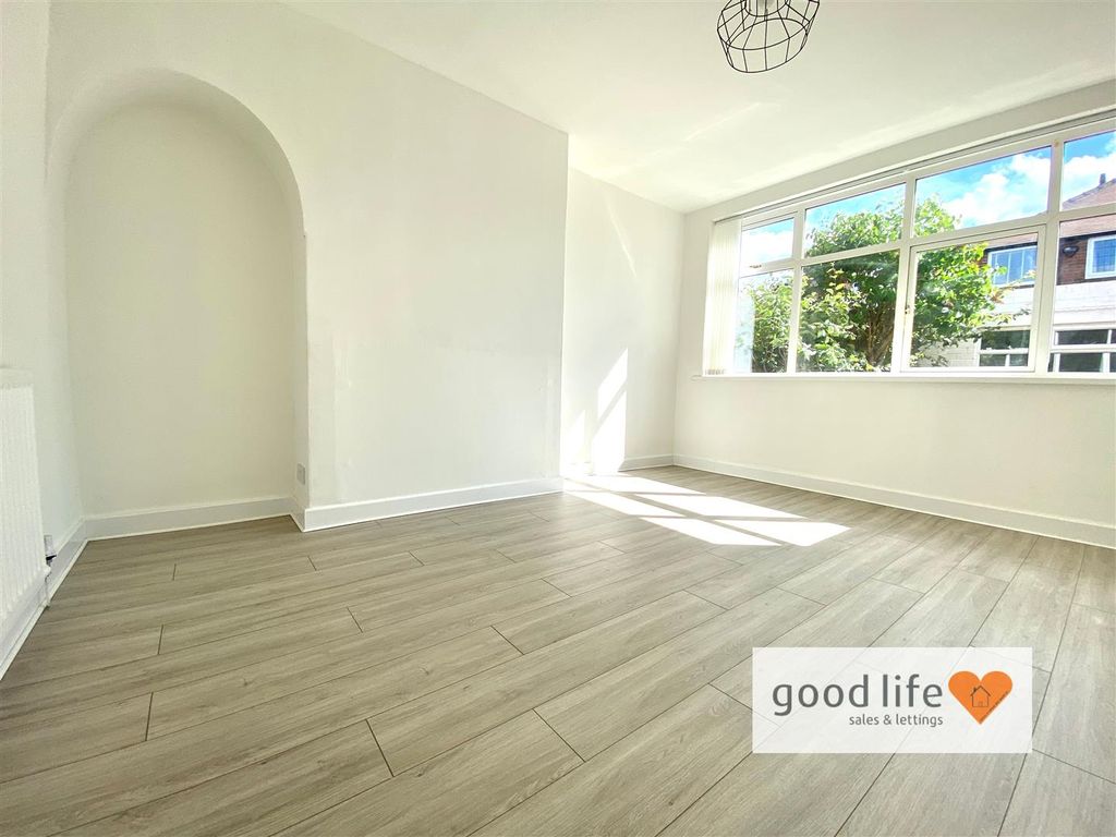 Property photo 3 of 17 20250530_150858497_Ios1Leominster.Jpg