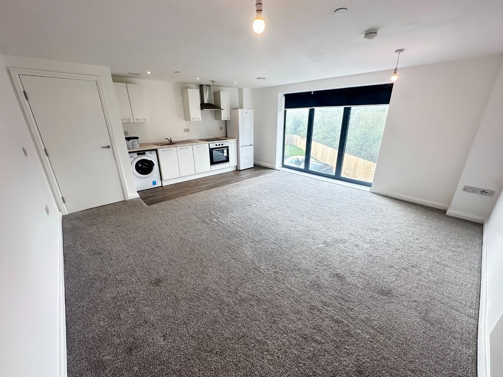 Property photo 2 of 7 4381012