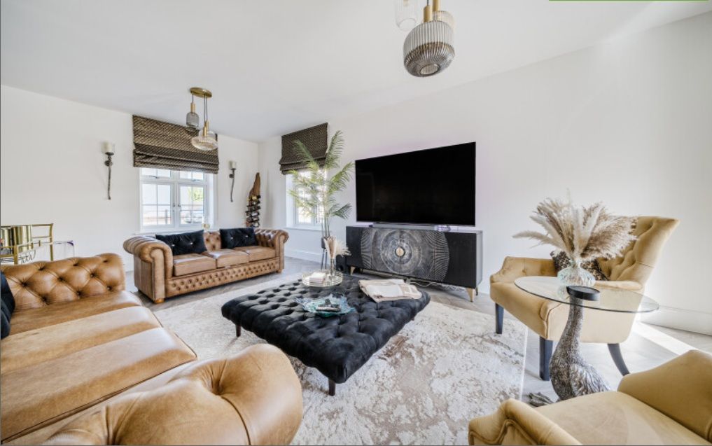 Property photo 3 of 19