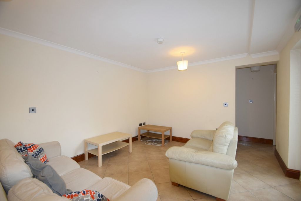 Property photo 2 of 13 Photo 6