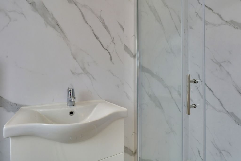 Property photo 3 of 6 4882403