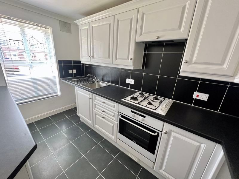 Property photo 3 of 9 Photo 7