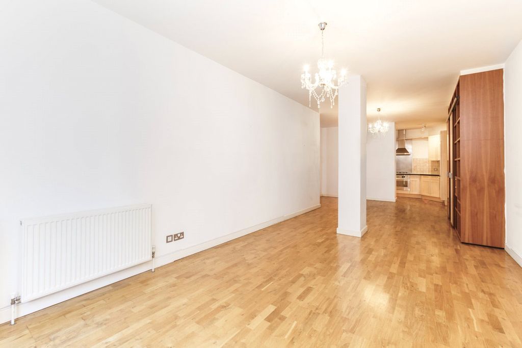 Property photo 3 of 13 Picture No. 06