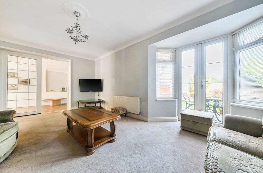 Property photo 3 of 20