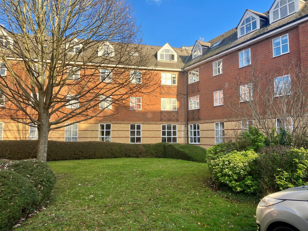 Property photo 1 of 9