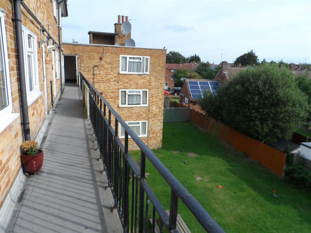 Property photo 2 of 12 Address: