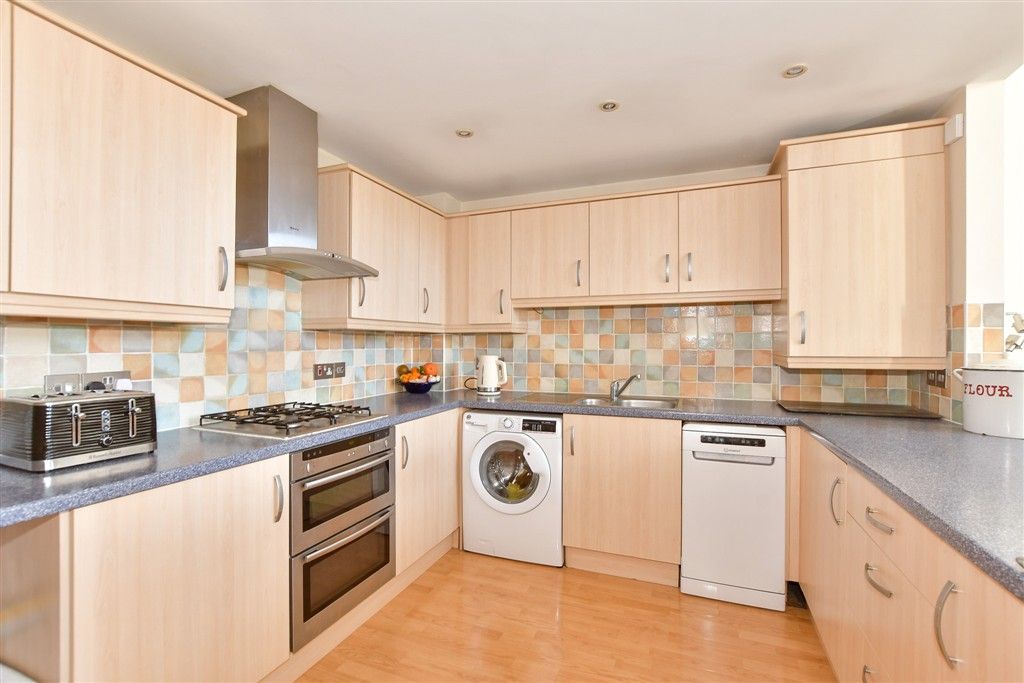 Property photo 3 of 14 Kitchen