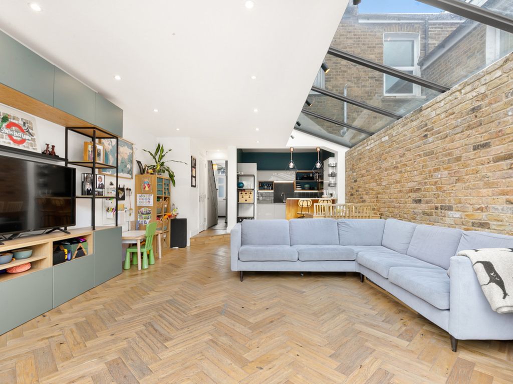 Property photo 2 of 12