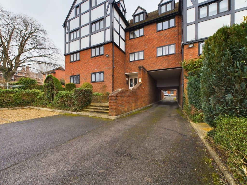 Property photo 1 of 6 Cam03062G0-Pr0116-Still004-Thumbnail-H1500-70