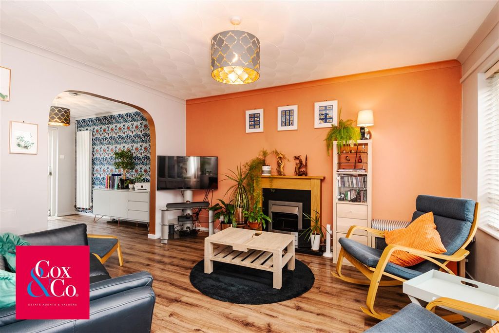 Property photo 2 of 17 81N_2186.Jpg