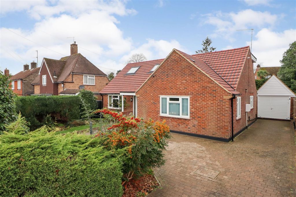 Property photo 1 of 28