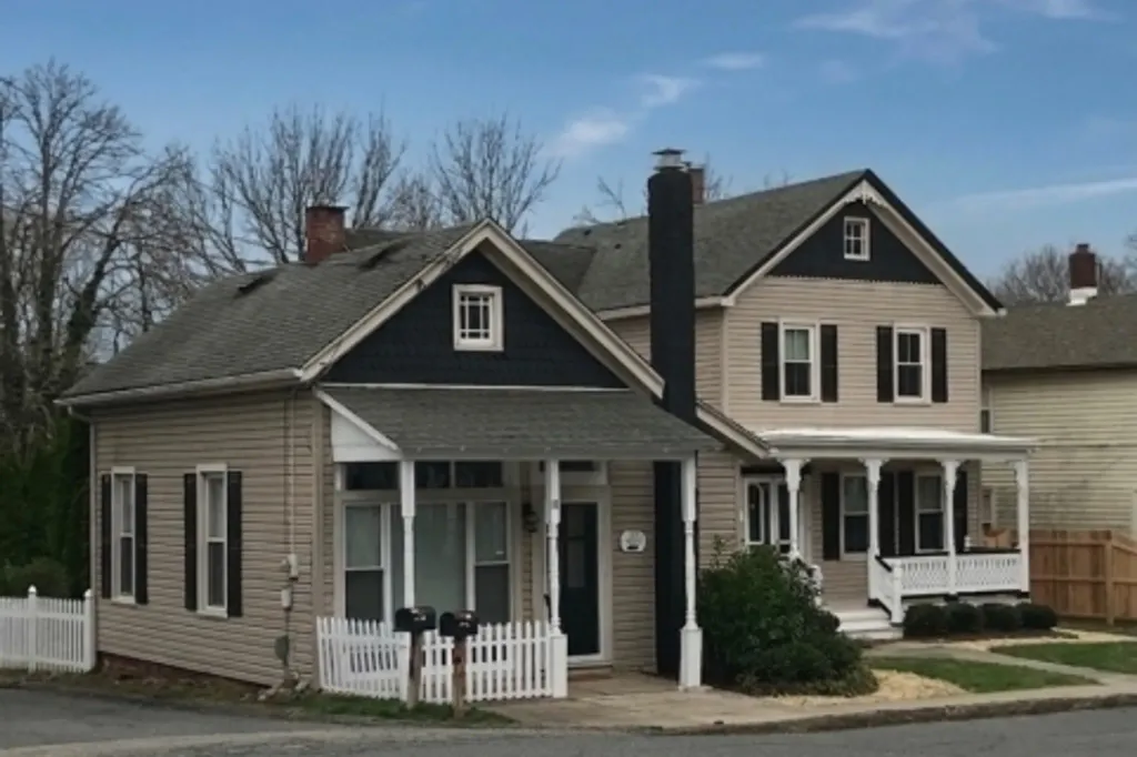 Property photo 1 of 8
