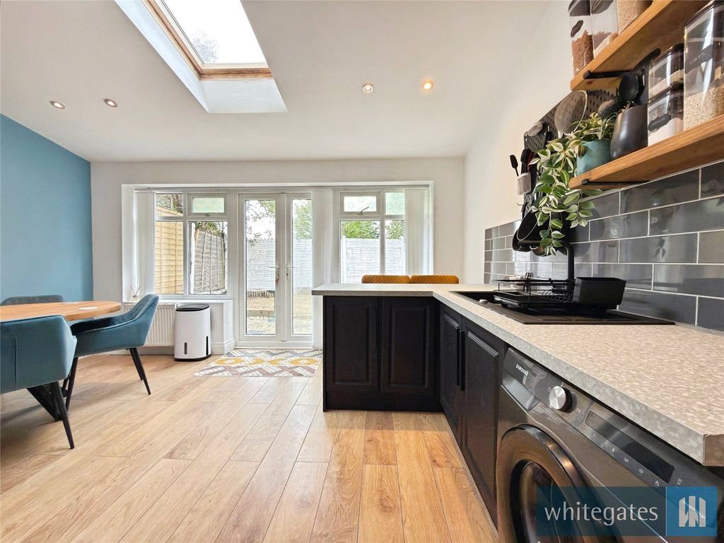 Property photo 3 of 21 Picture No. 21