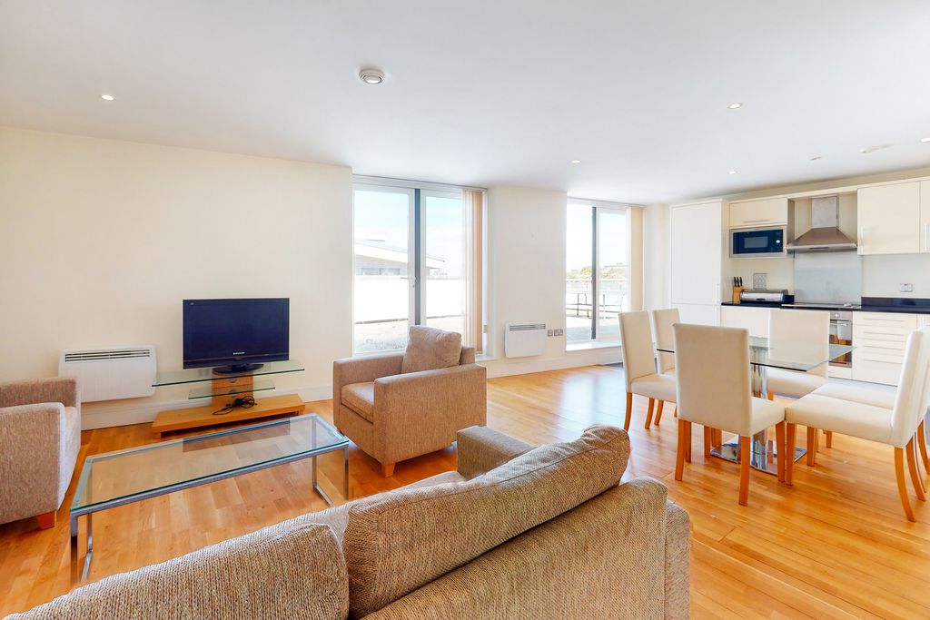 Property photo 1 of 10 Photo 03