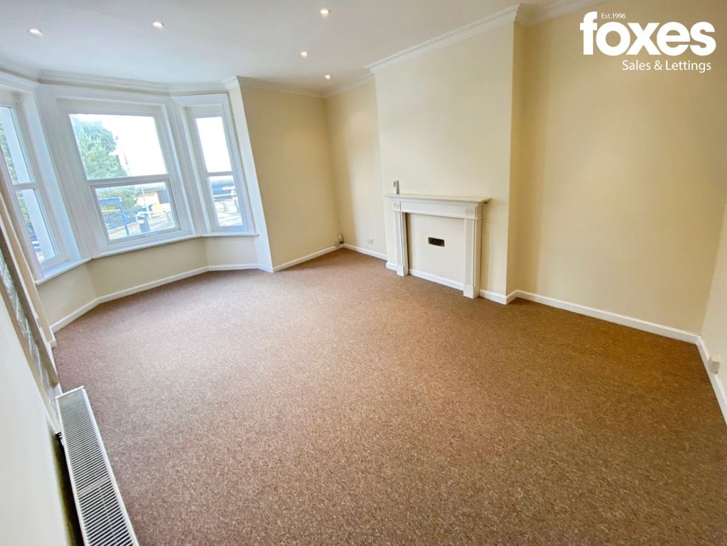 Property photo 3 of 10 4293093