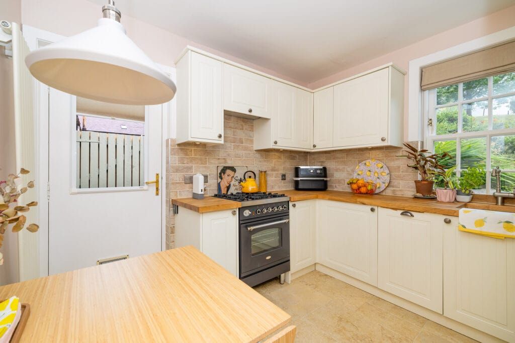 Property photo 3 of 29