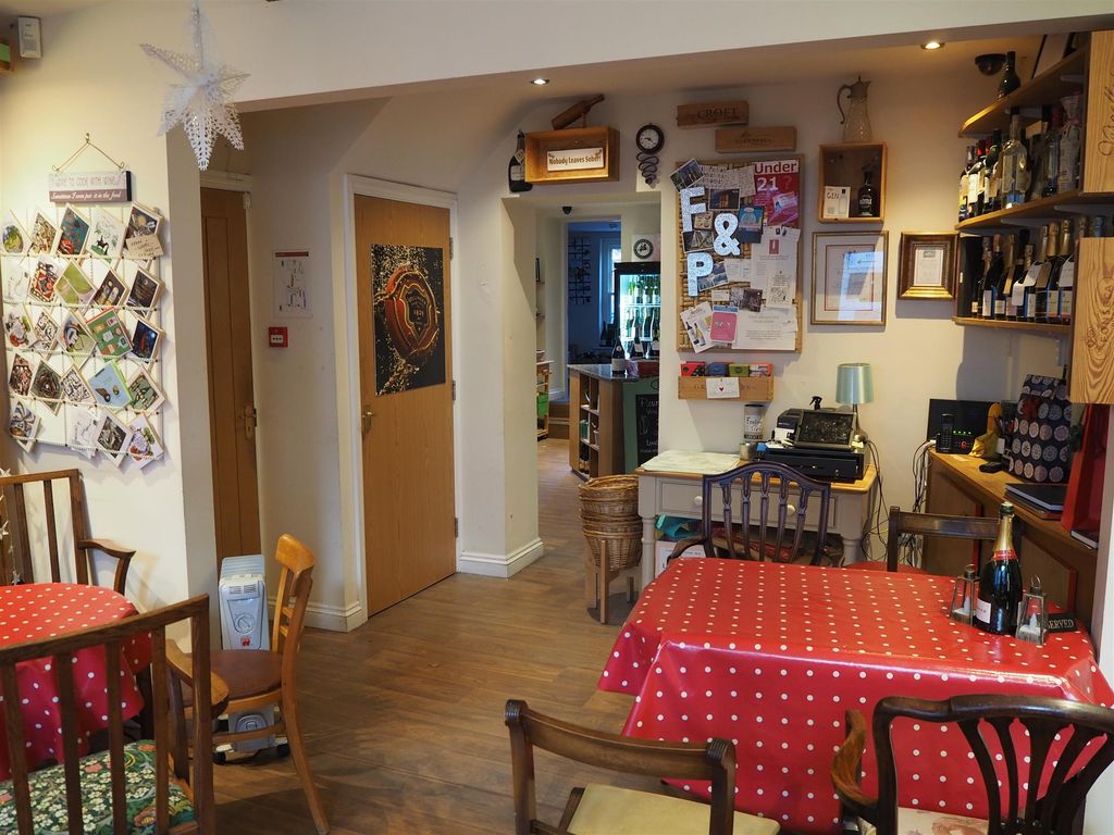 Property photo 2 of 6 Photo 1